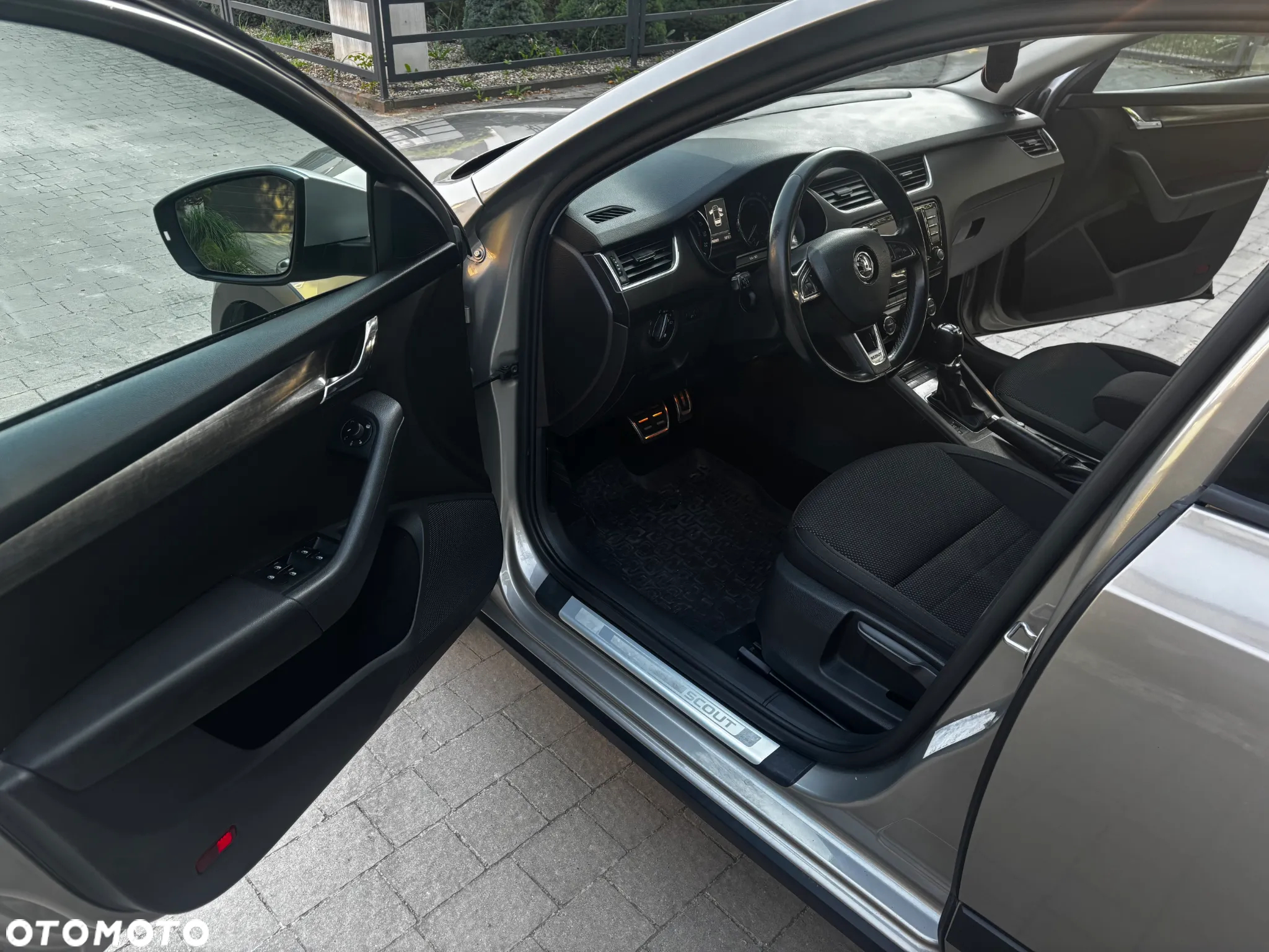 Skoda Octavia 2.0 TDI 4x4 Ambition DSG - 14