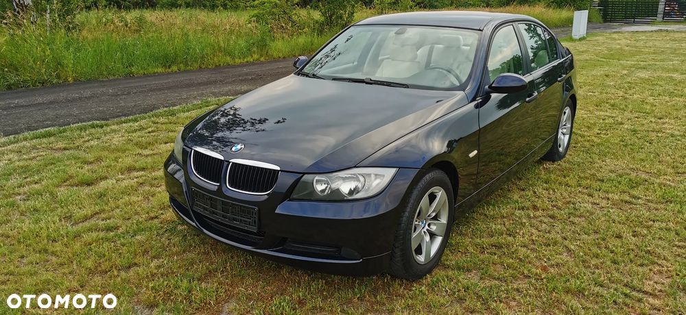 BMW Seria 3 318i - 1