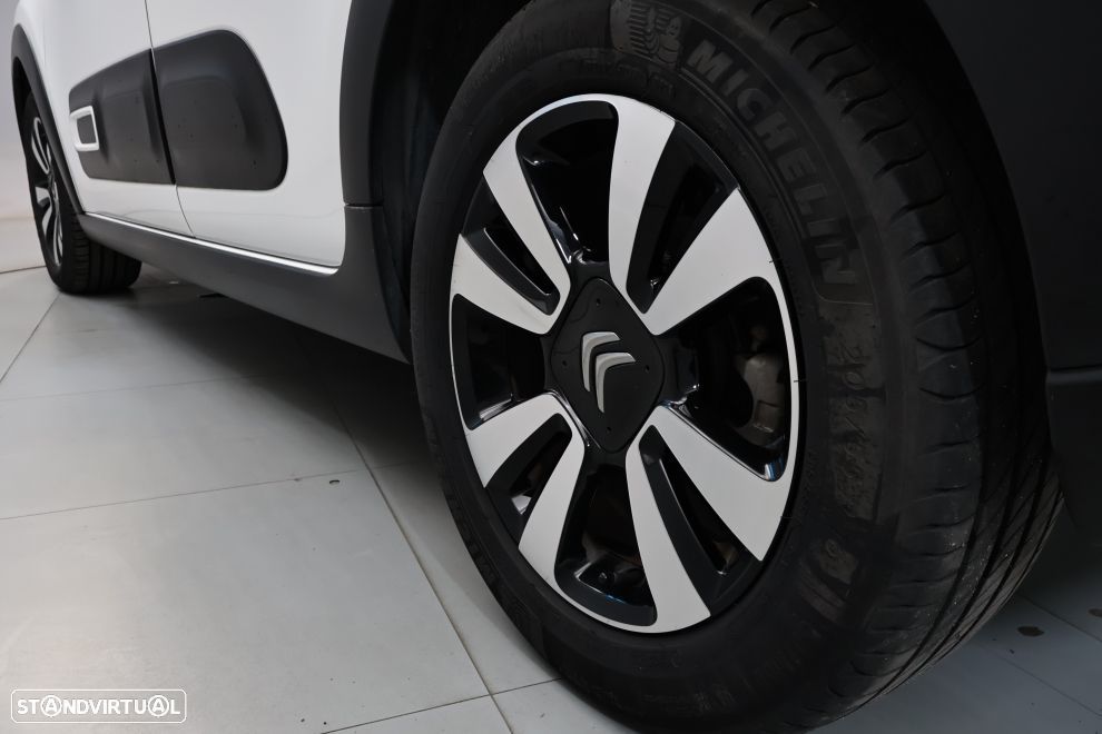 Citroën C3 1.2 PureTech Shine EAT6 - 13