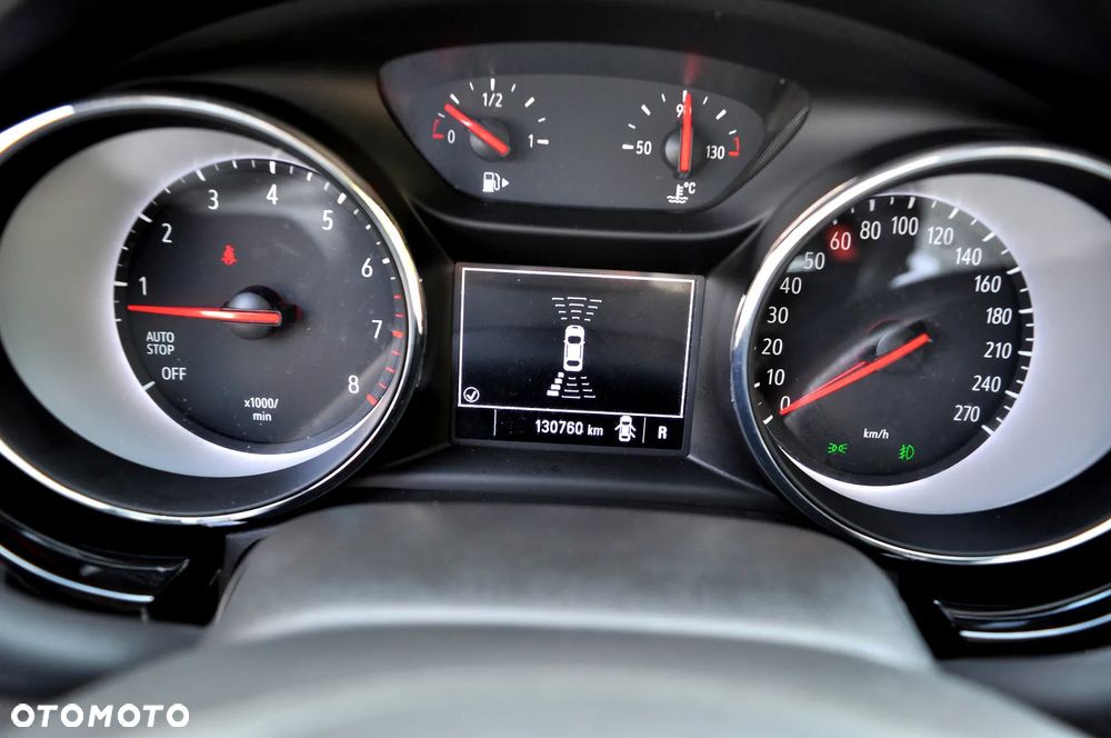 Opel Astra 1.4 T Dynamic S&S - 26