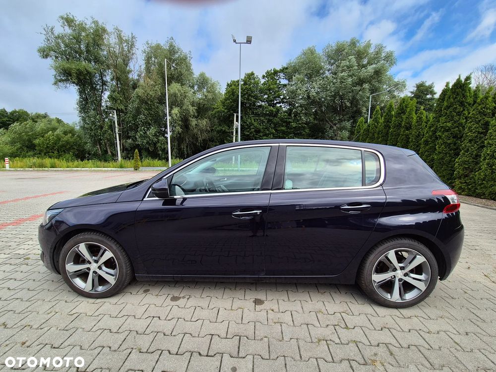 Peugeot 308 - 8