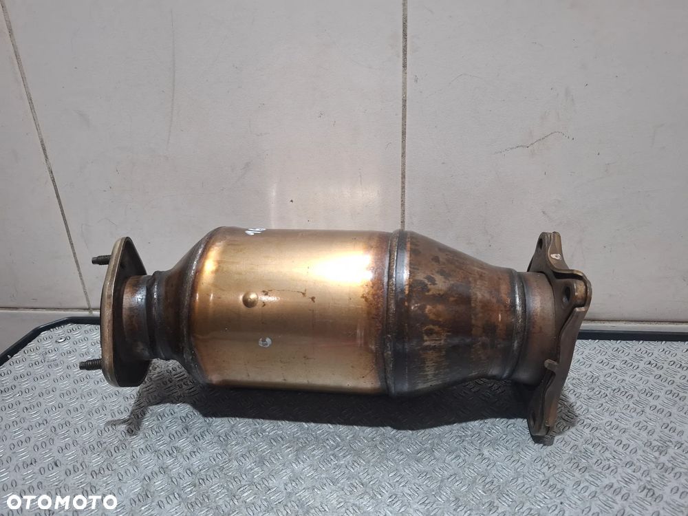 Katalizator Audi A5 8W coupe 2017 rok 2,0 TFSI nr 8W0131703J - 4