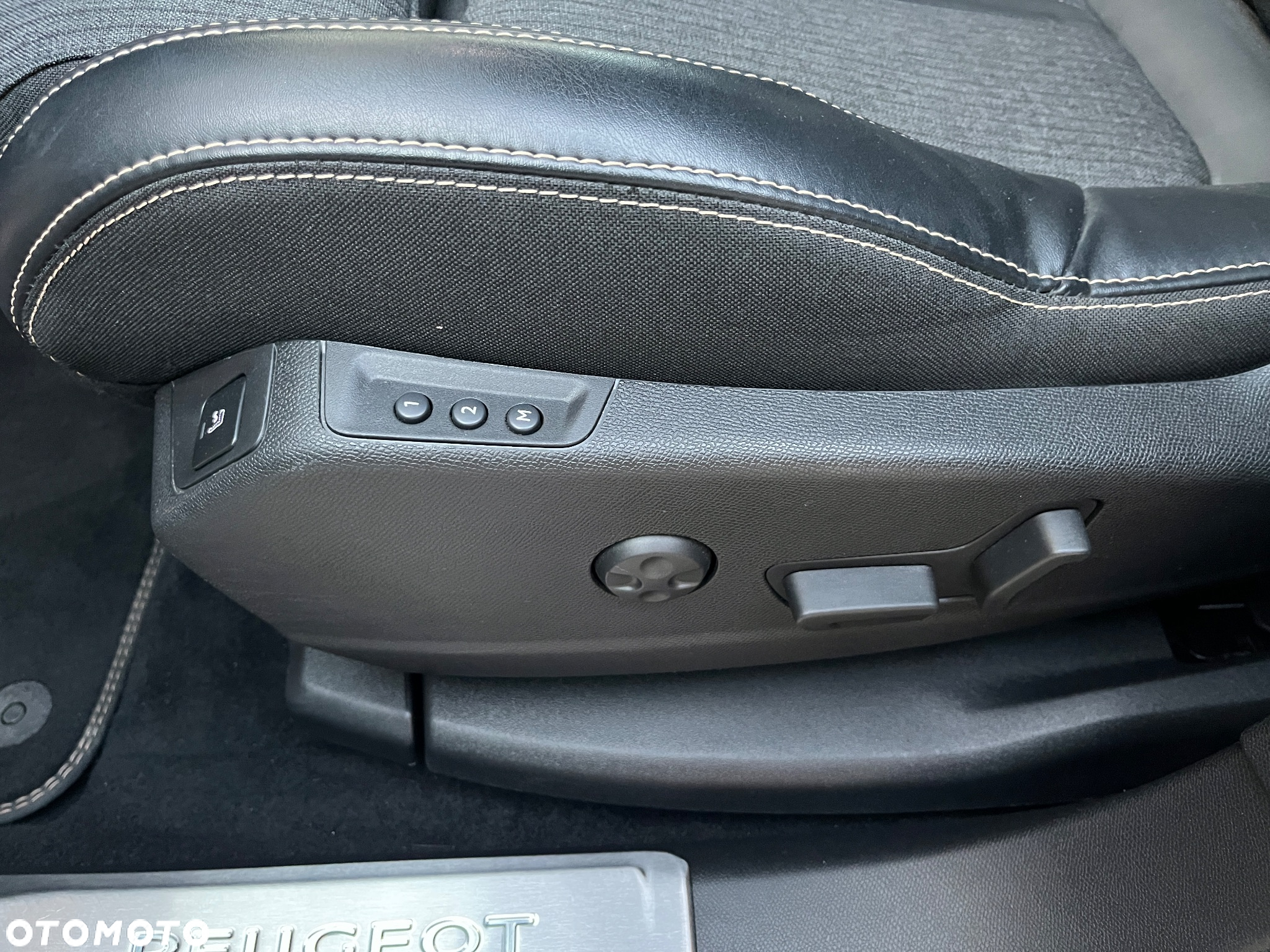 Peugeot 5008 PureTech 180 EAT8 Stop & Start GT - 21