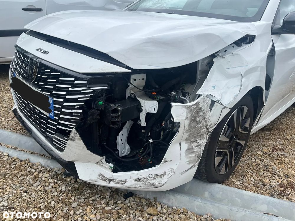 Peugeot 208 PureTech 100 Allure - 3