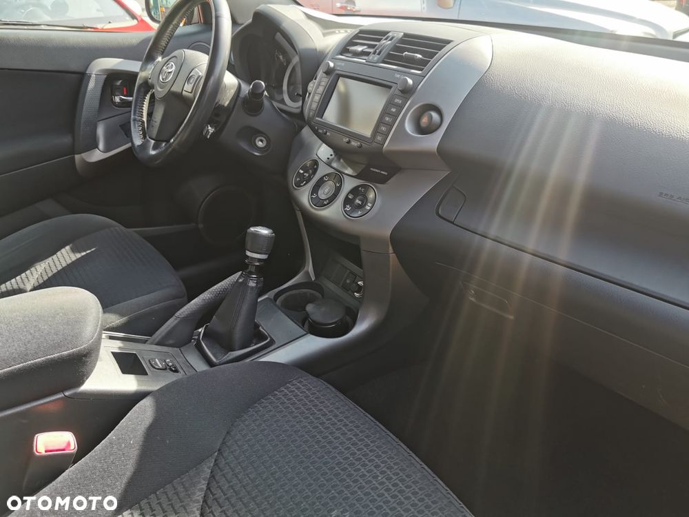 Toyota RAV4 2.2 D-4D 4x4 Sol - 16