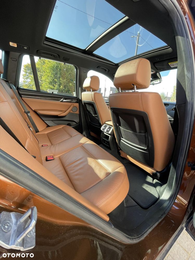 BMW X3 xDrive20d Luxury Line - 7