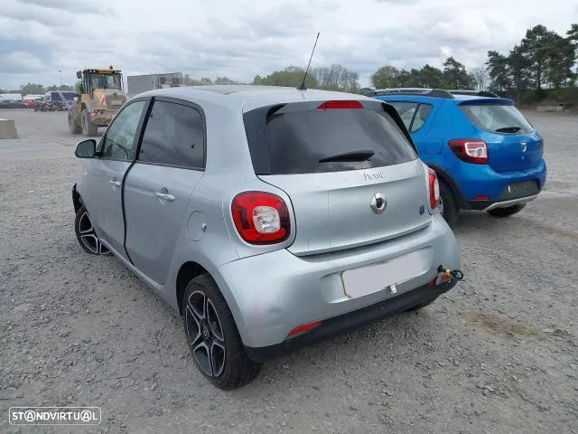 Smart EQ ForFour 82cv Elétrico - 18kWh - Parachoques | Frente Completa | Rádio | Jantes | Faróis | Portas | Vidro | Motor elétrico | Tampa Mala | Bateria | Farolim | Farolins | Xenon | Pre LCI - 3