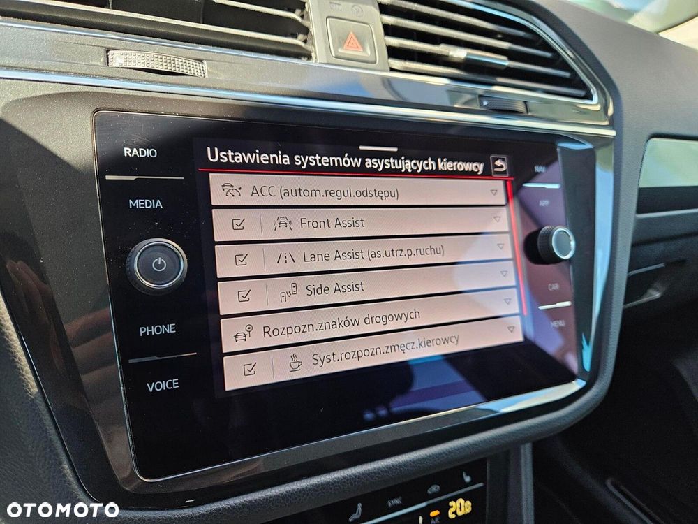 Volkswagen Tiguan - 22
