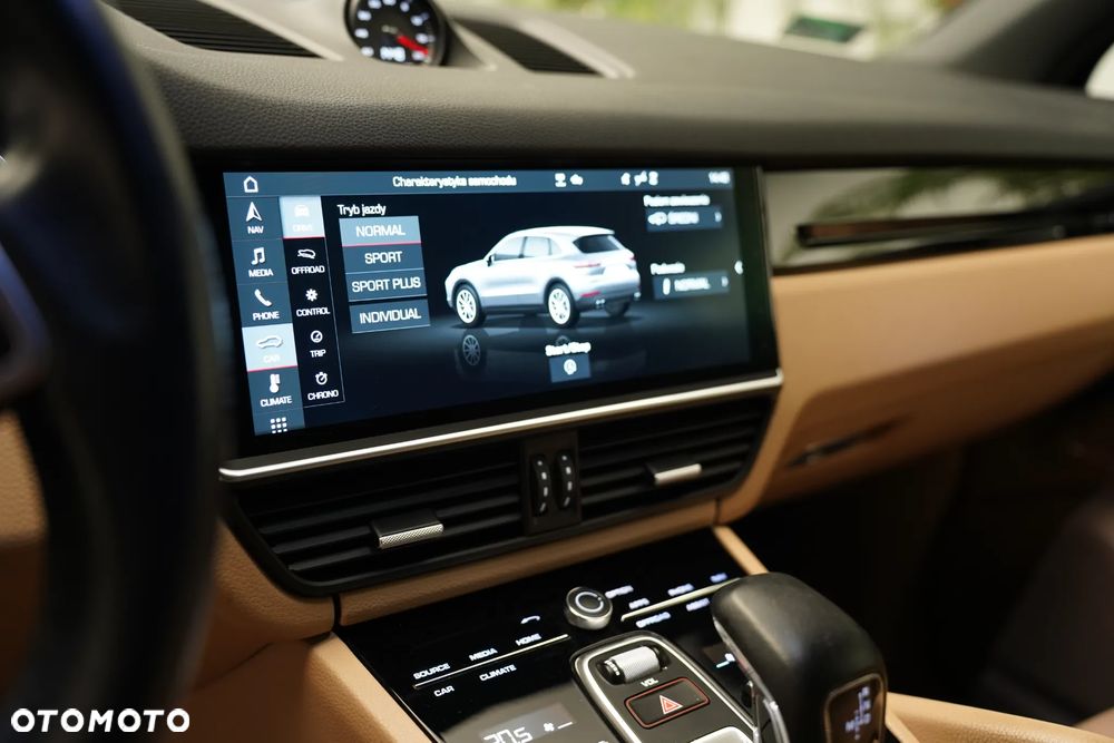 Porsche Cayenne Standard - 19