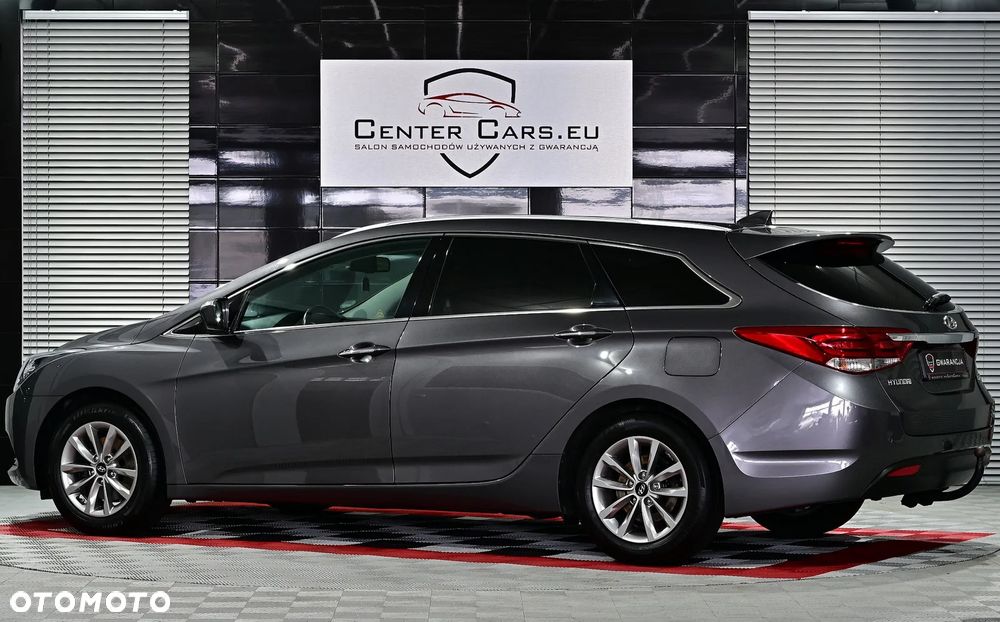 Hyundai i40 Kombi blue 1.6 Space - 12