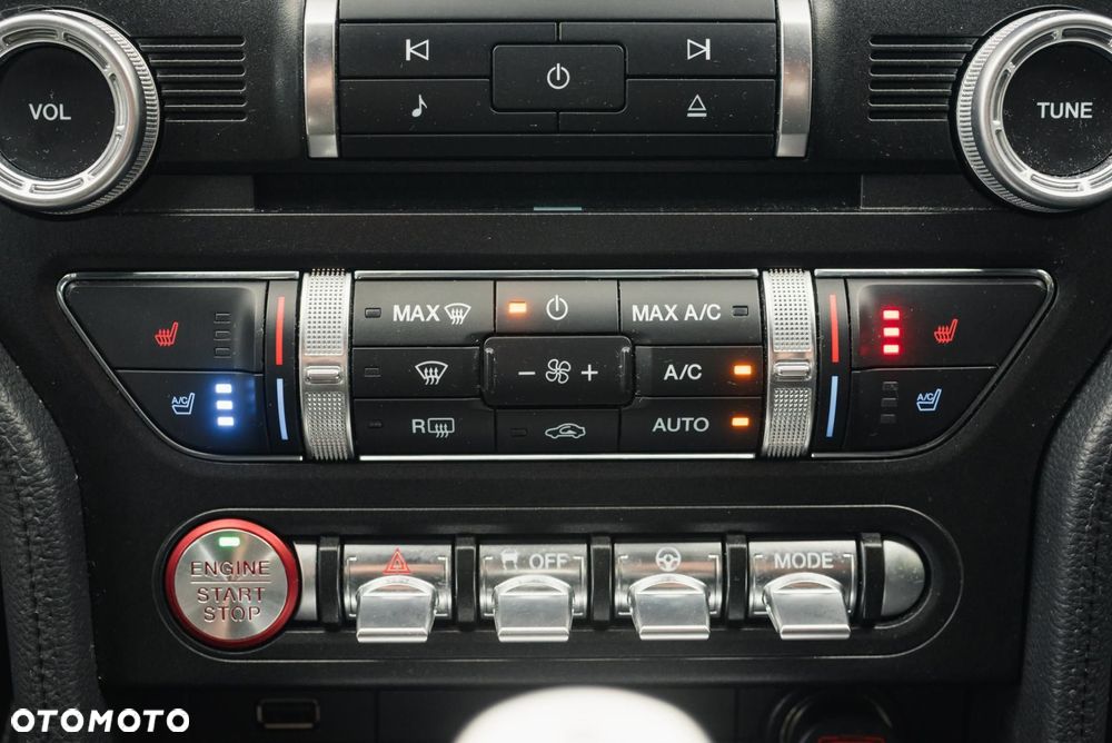 Ford Mustang 5.0 V8 GT - 21