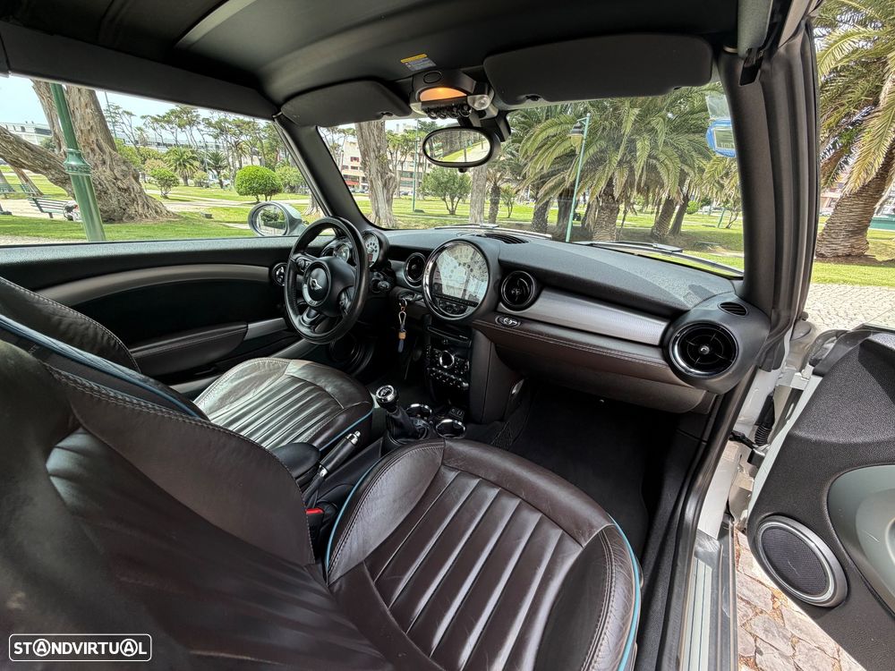 MINI Cabrio Cooper D - 13
