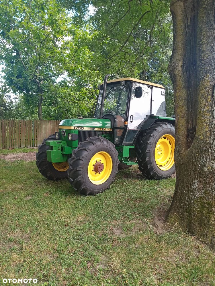 John Deere 1750 - 8