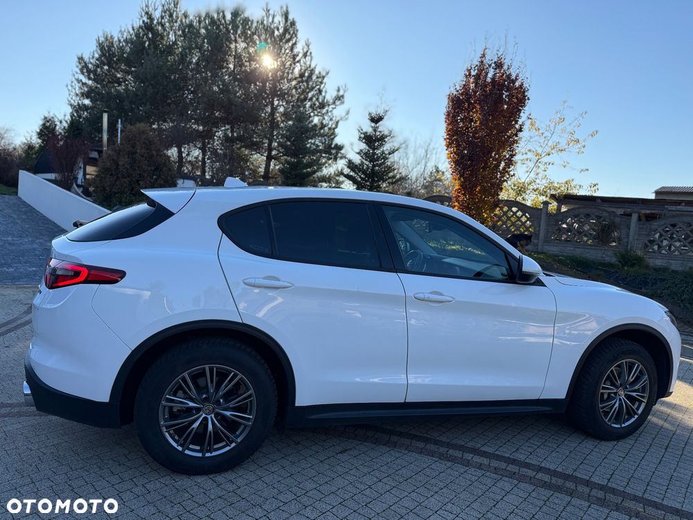 Alfa Romeo Stelvio 2.0 Turbo Q4 - 8