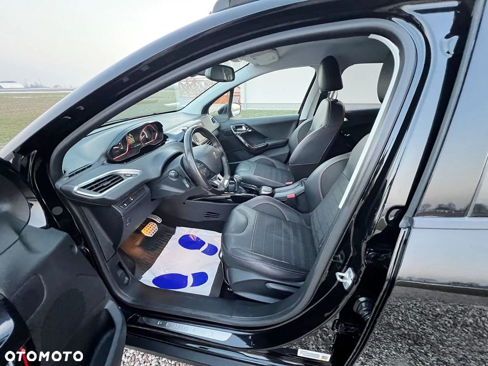 Peugeot 2008 BlueHDi 120 EAT6 Black Edition - 13