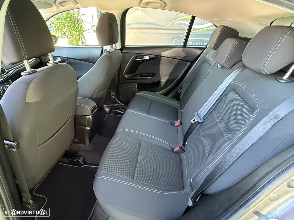 Fiat Tipo 1.3 M-Jet Lounge Tech - 16