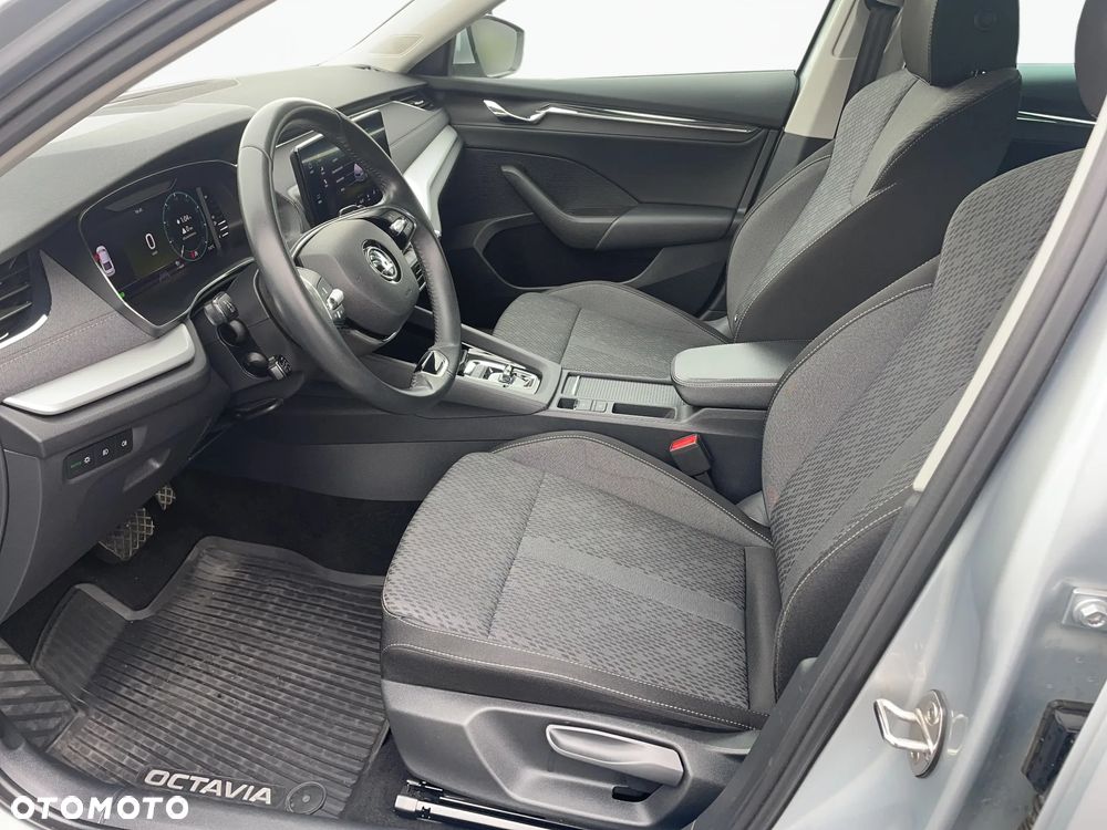 Skoda Octavia 2.0 TDI Style DSG - 8