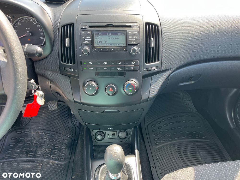 Hyundai i30 1.4 FIFA WM Edition - 15