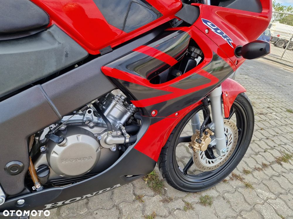 Honda CBF - 10