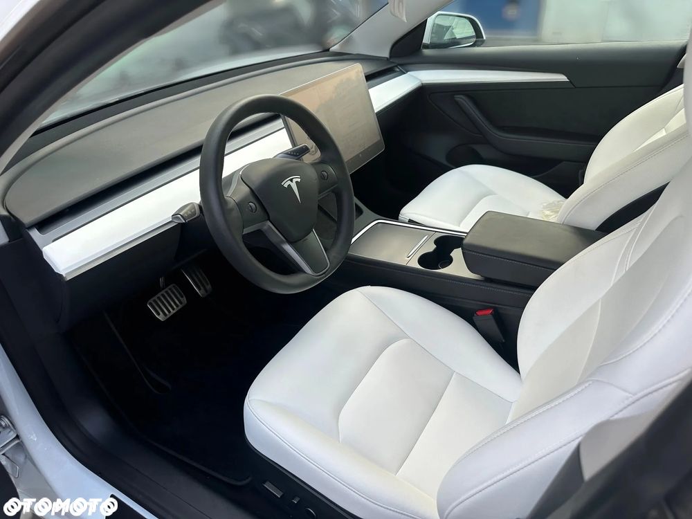 Tesla Model 3 Standard Reichweite Plus Hinterradantrieb - 9