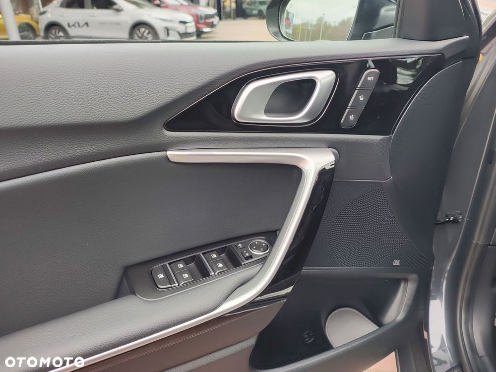 Kia XCeed 1.5 T-GDI Prestige Line DCT - 25