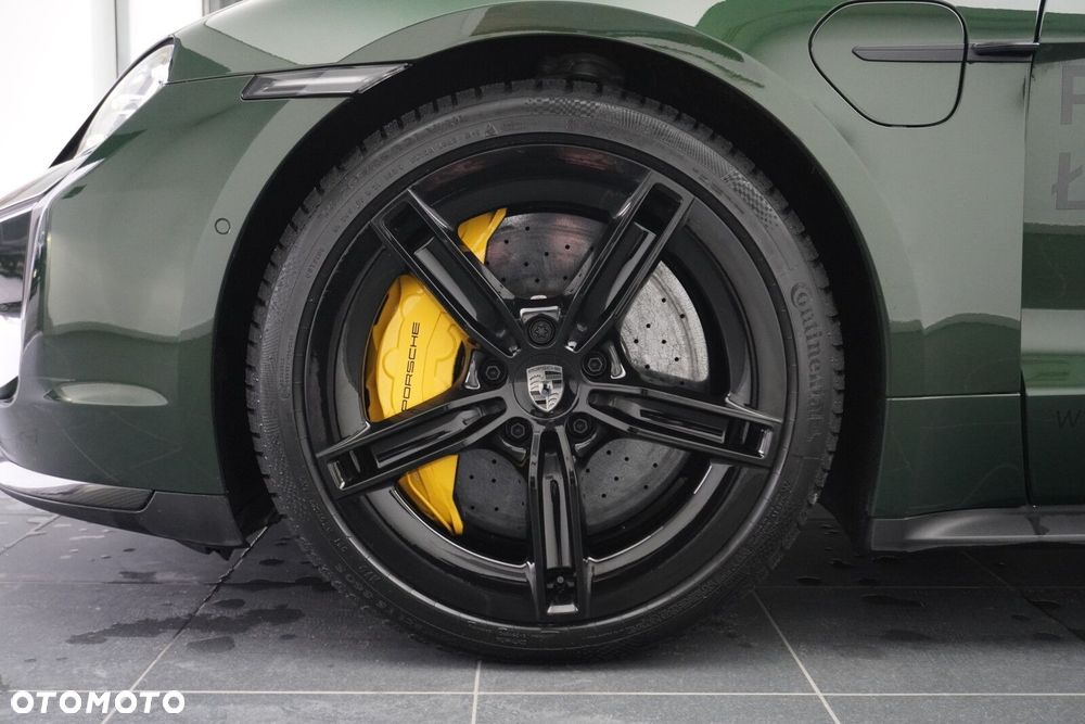 Porsche Taycan Turbo S - 10