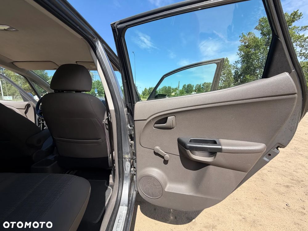 Kia Venga 1.6 M - 18