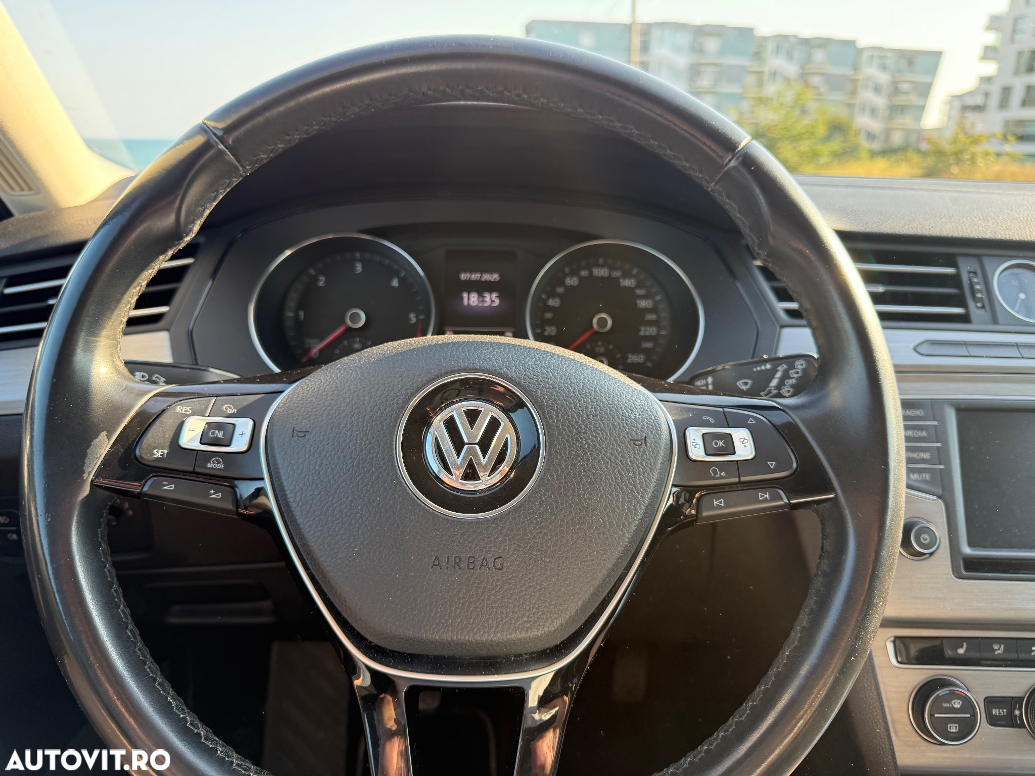 Volkswagen Passat Variant 2.0 TDI (BlueMotion Technology) Highline - 7