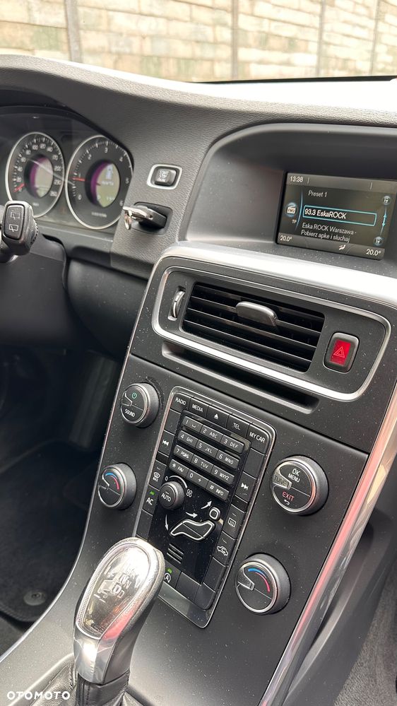 Volvo V60 D2 Geartronic Powershift Kinetic - 20