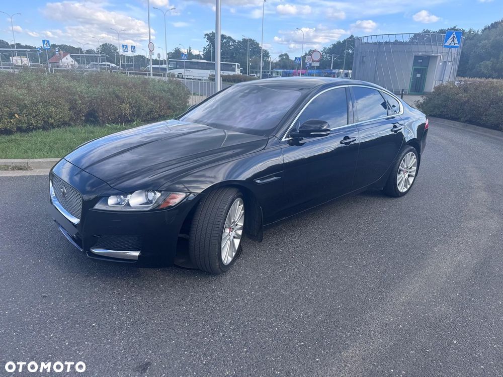 Jaguar XF 2.0 i4D AWD Prestige - 14