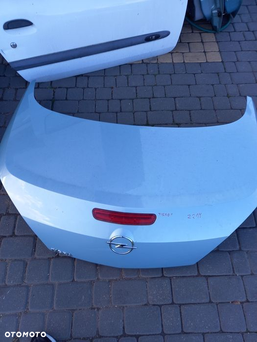 Tylna klapa bagażnika opel tigra b 2008r lakier z21y bez korozji - 2