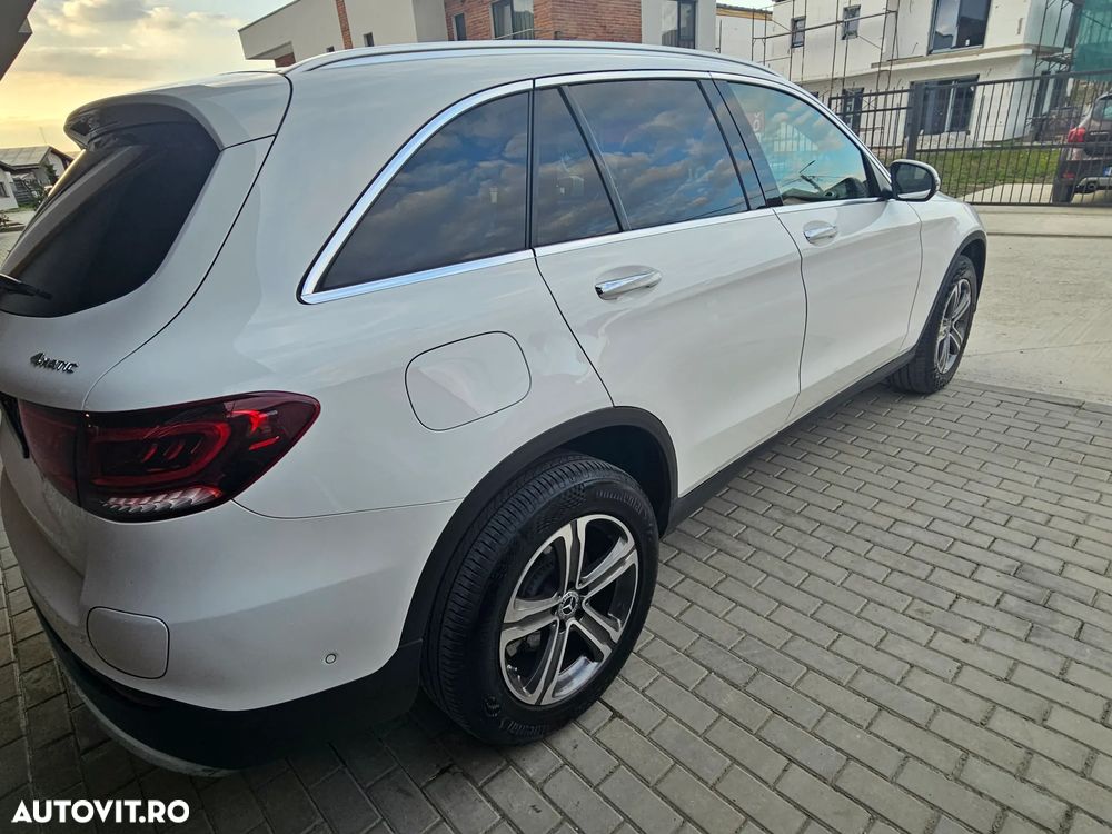 Mercedes-Benz GLC 300 e 4MATIC - 2