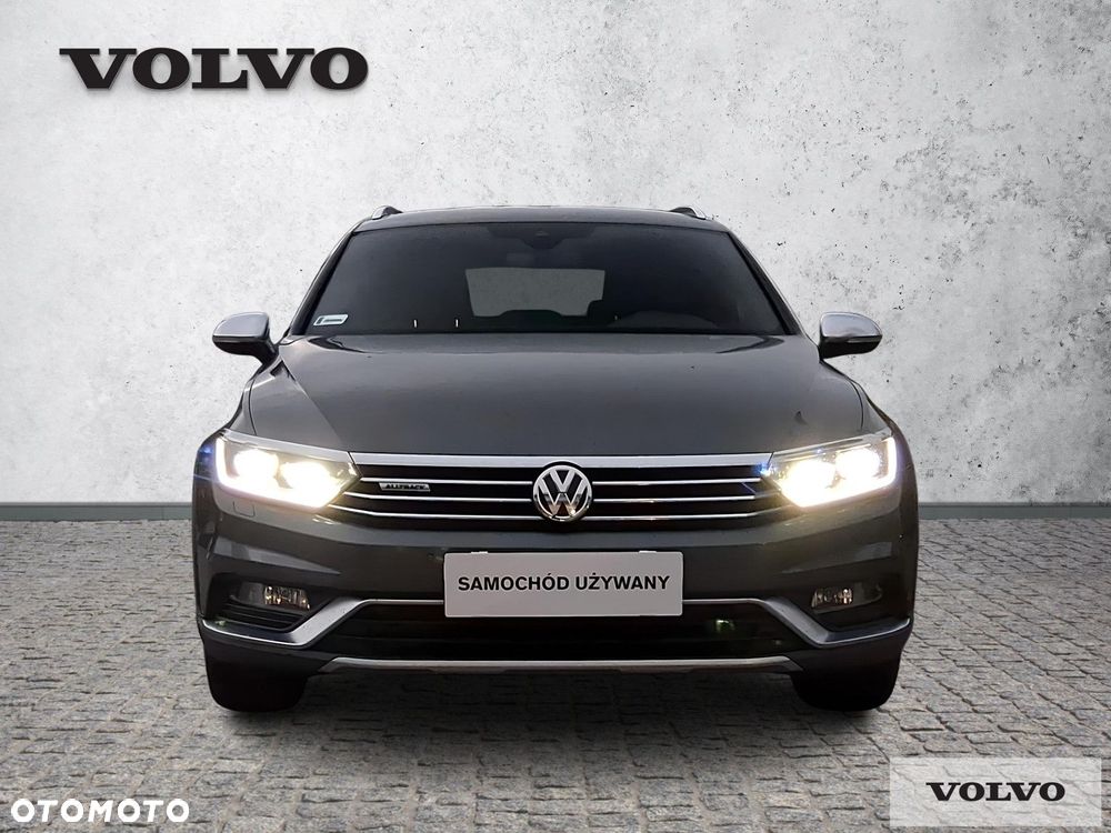 Volkswagen Passat - 8