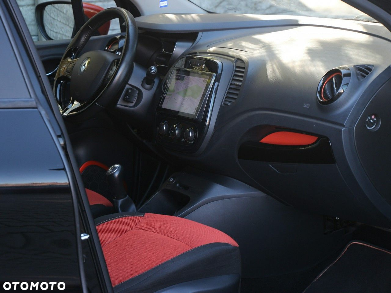 Renault Captur - 32