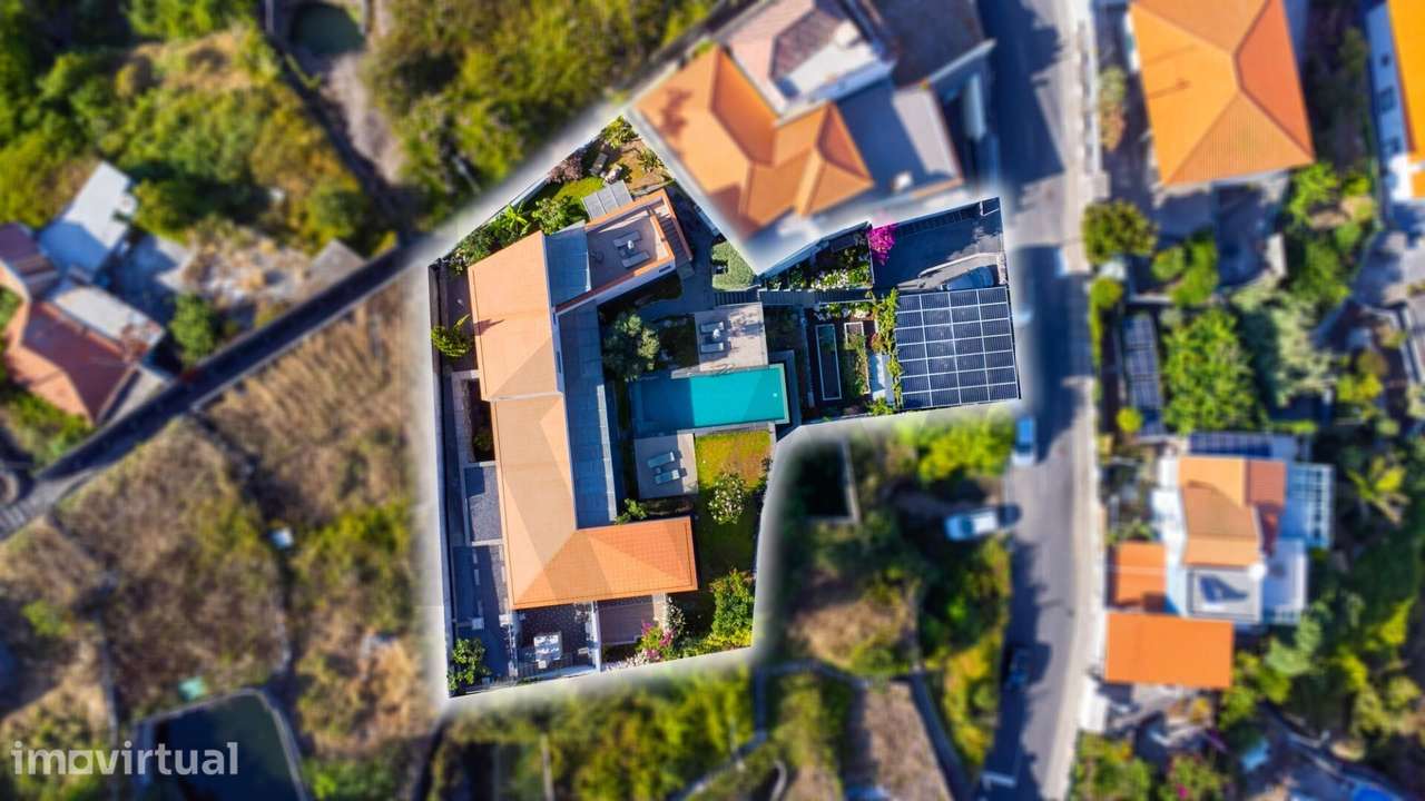 Moradia de Luxo com Piscina Infinita, Vista Mar e Elevado Potencial de - Grande imagem: 2/51