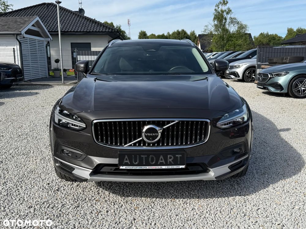 Volvo V90 Cross Country B5 D AWD Ultimate - 2