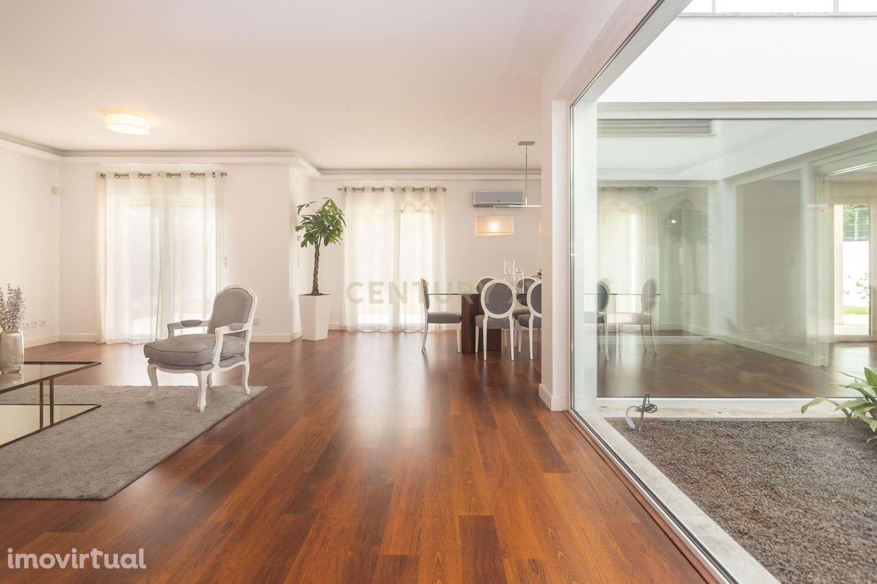 Moradia T6 independente em Barcarena - Qualidade e sofisticação numa s - Grande imagem: 5/51