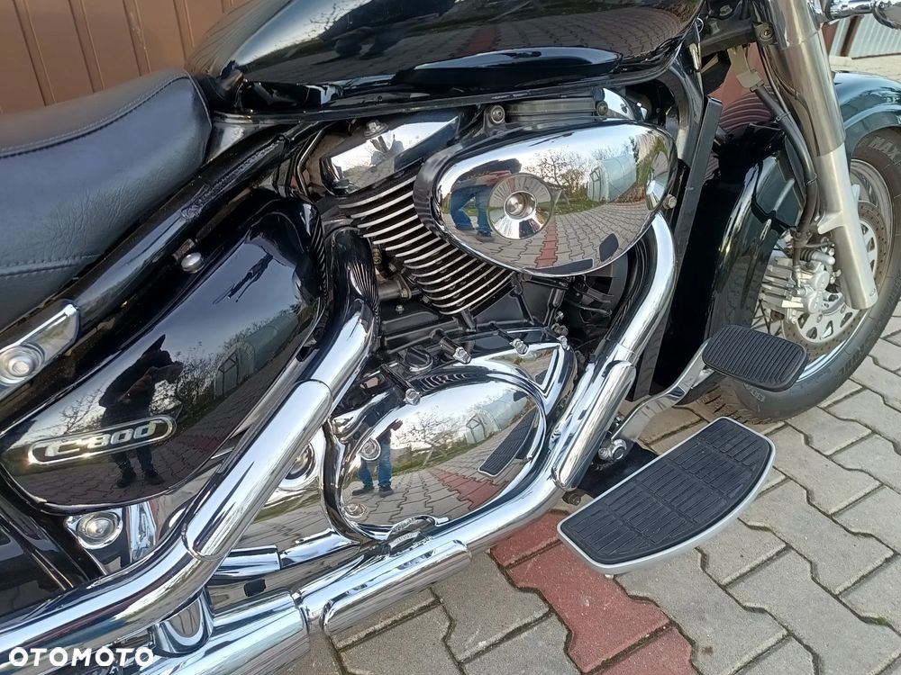 Suzuki Intruder - 15