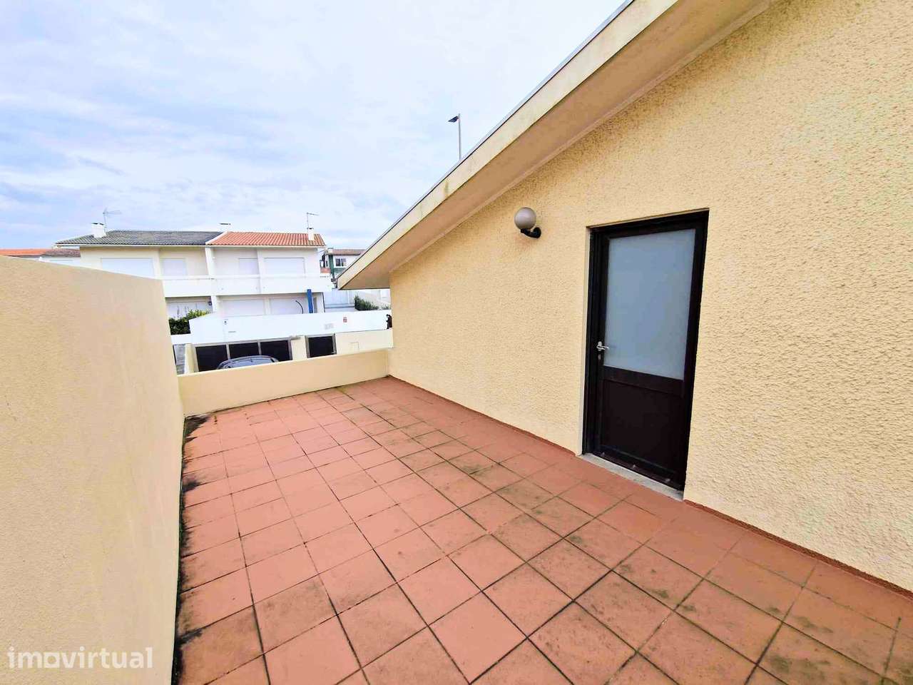 Moradia T3 com Jardim e Garagem em Mindelo - Grande imagem: 4/26