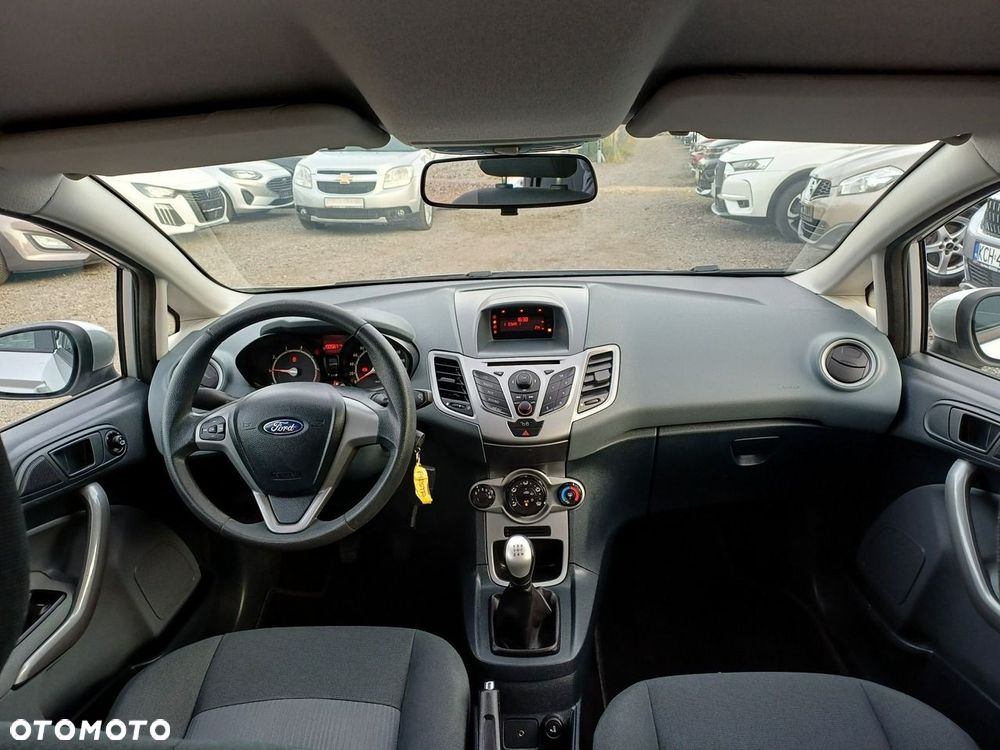 Ford Fiesta 1.25 Silver X - 23