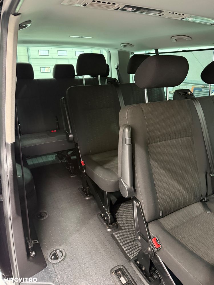 Volkswagen Caravelle - 7