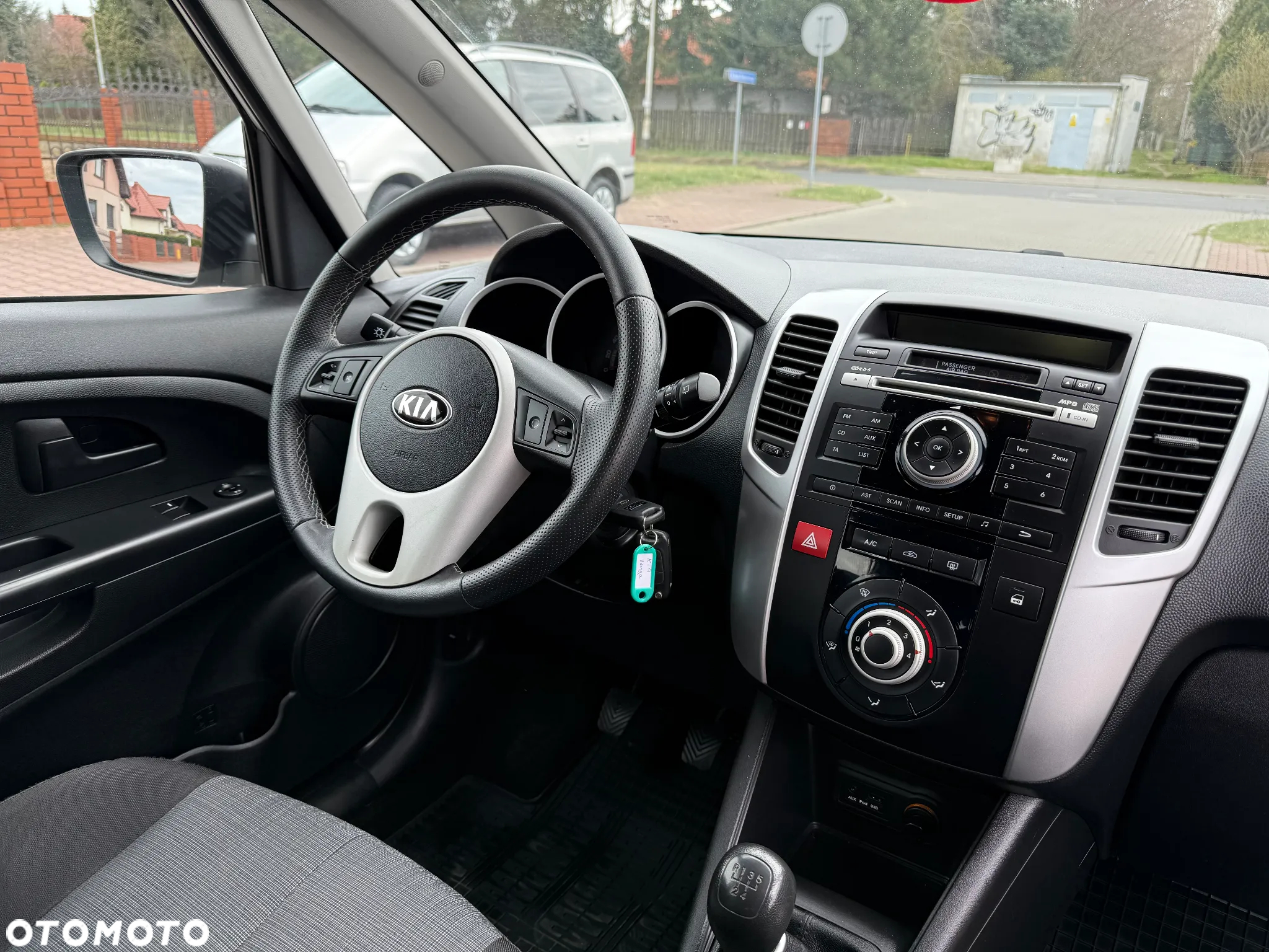 Kia Venga - 23