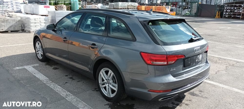 Audi A4 40 TDI S tronic - 1