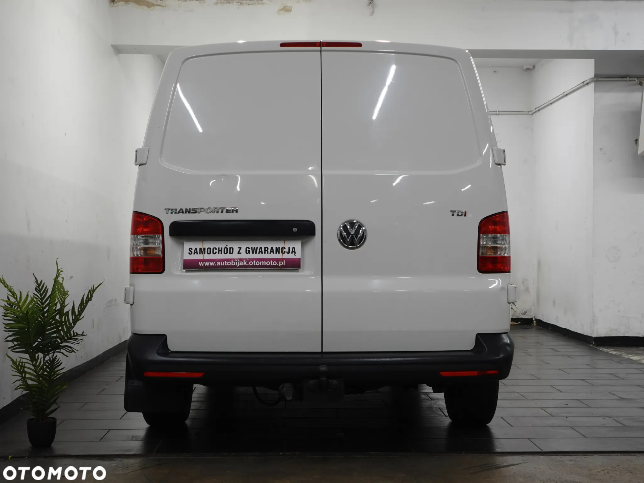 Volkswagen Transporter - Long - 8