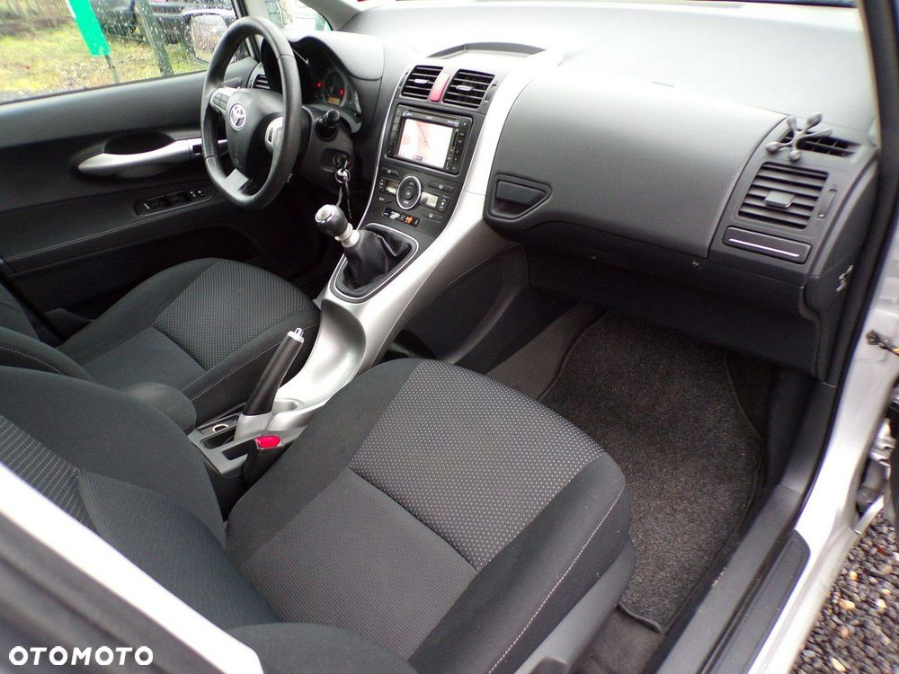 Toyota Auris - 29