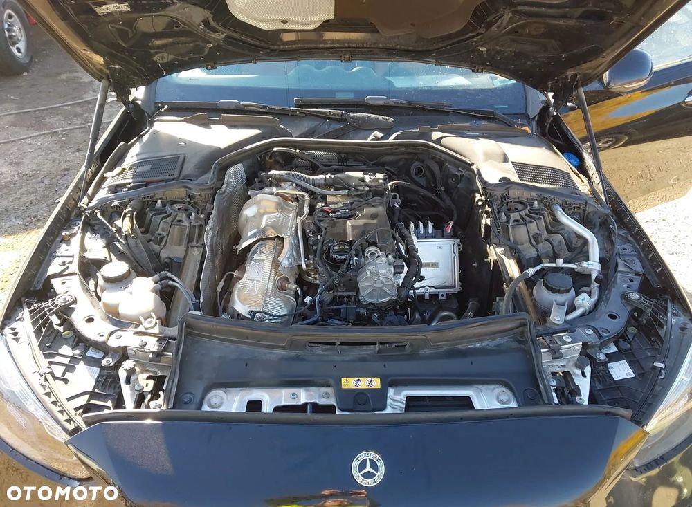 Mercedes-Benz Klasa C 300 4Matic 9G-TRONIC AMG Line Advanced - 12