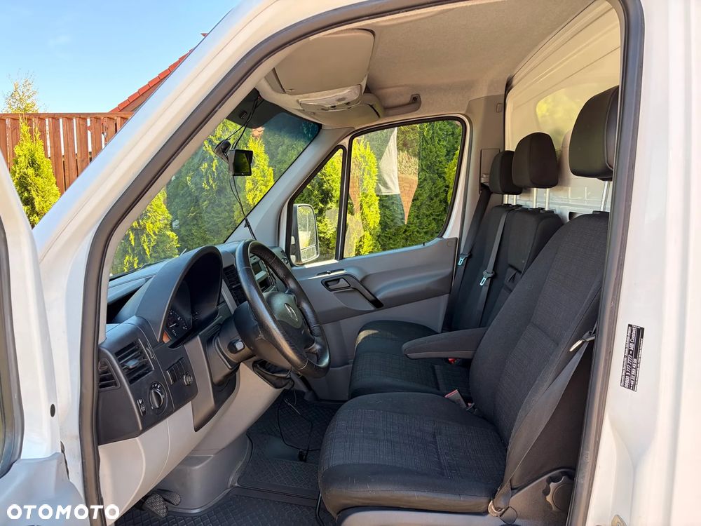 Mercedes-Benz Sprinter - 10