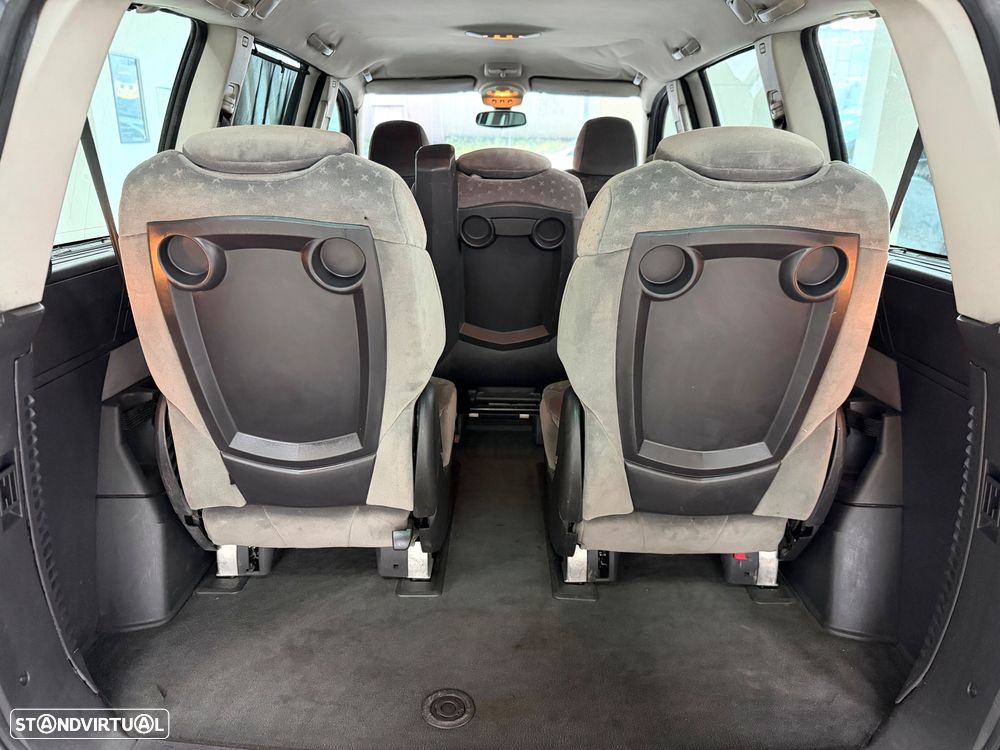 Peugeot 807 HDi 130 Tendance - 20