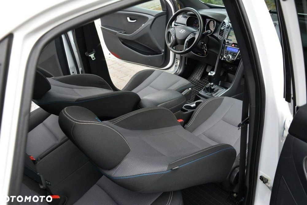 Hyundai i30 1.6 GDI BlueDrive Premium - 17