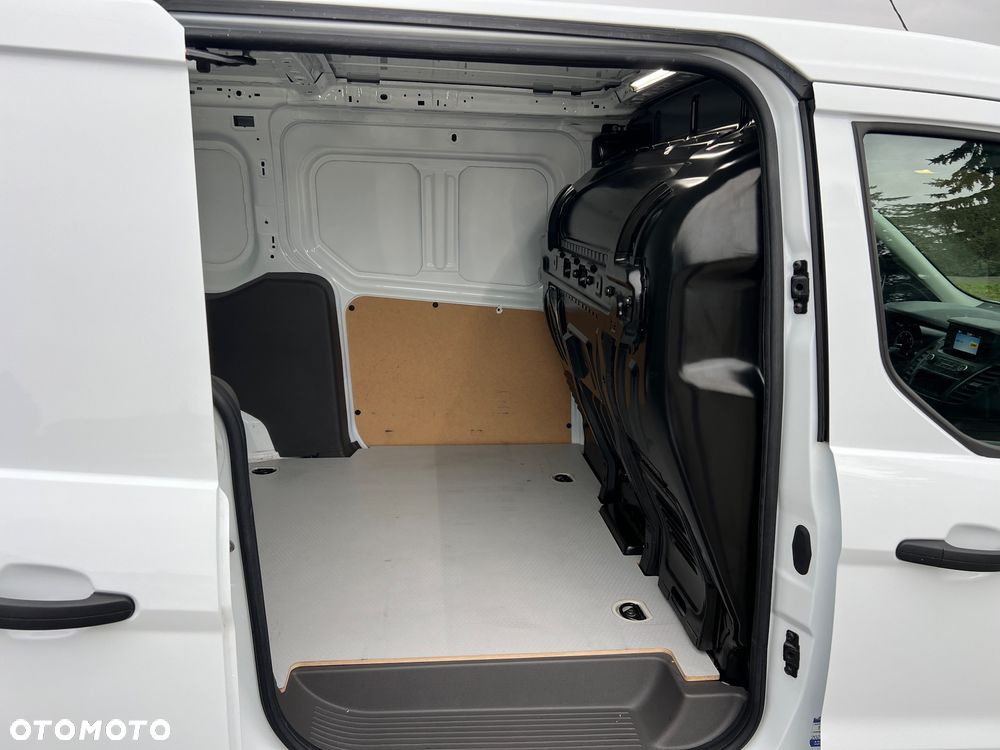 Ford Transit Connect - 9